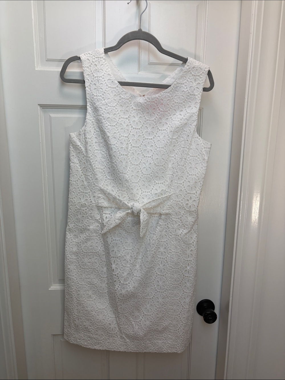 Lilly Pulitzer White Sleeveless Eyelet Shift Dress with Waist Bow